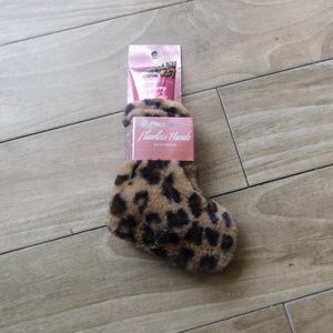 Paris Hilton Flawless Hands